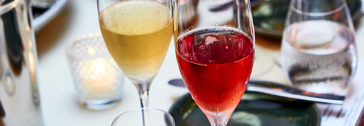 The Best Wine and Cocktail Pairings for Oysters