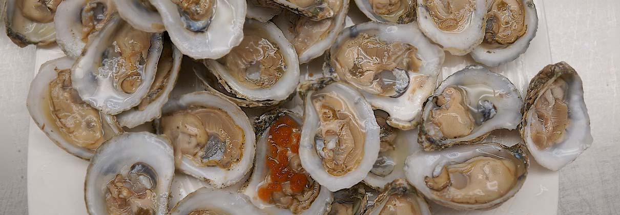 How to Throw a Perfect Oyster Party At Home